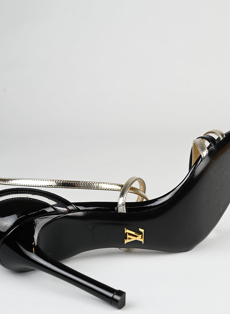 Louis Vuitton Sandali in vernis neri - N. 39 -  lesleyluxuryvintage