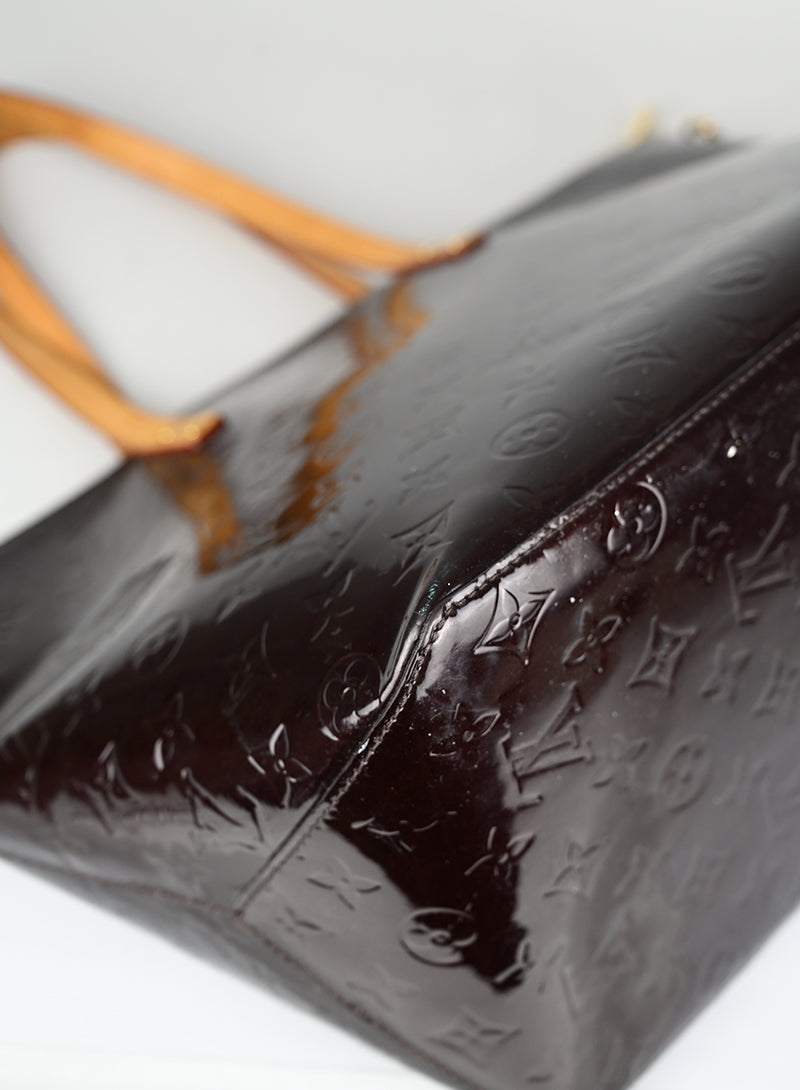 Louis Vuitton Borsa Bellevue Vernice Burgundi