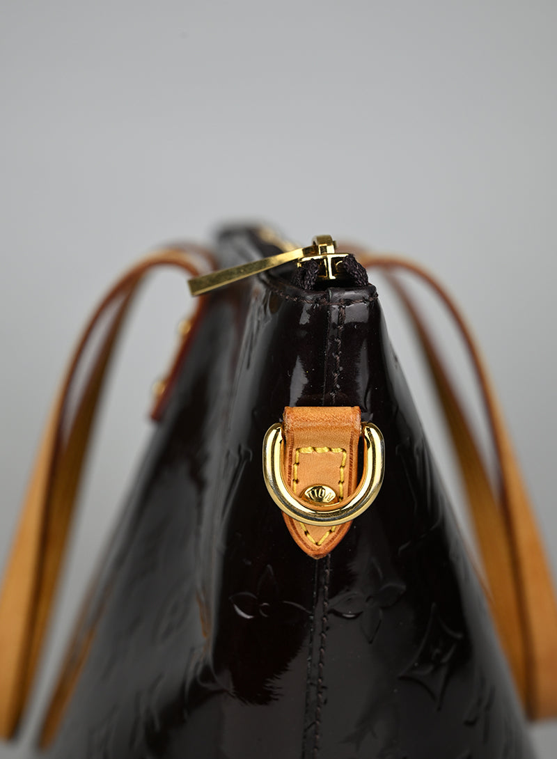 Louis Vuitton Borsa Bellevue Vernice Burgundi