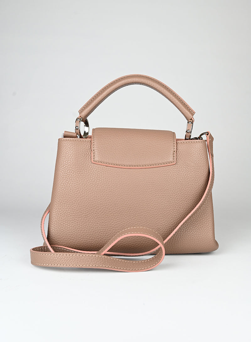 Louis Vuitton Borsa Capucines in pelle tortora