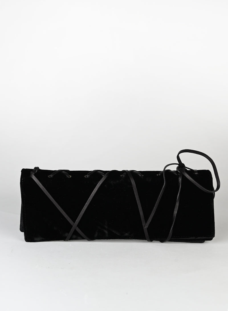 Yves Saint Laurent Pochette in velluto nero