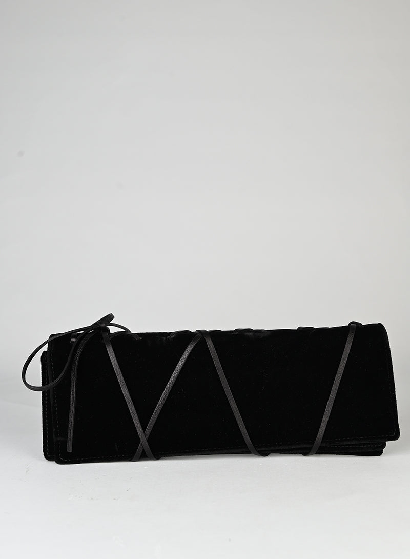 Yves Saint Laurent Pochette in velluto nero
