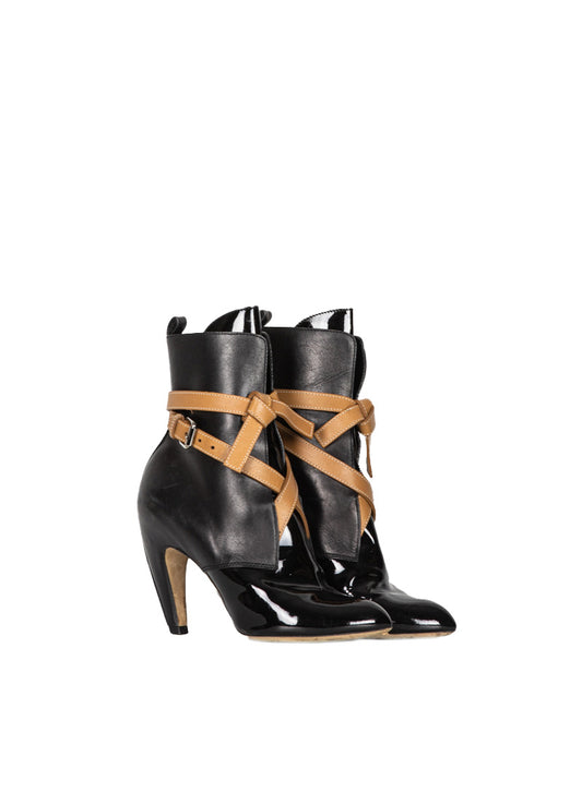 Louis Vuitton Black ankle boots with laces in cognac leather - N. 36