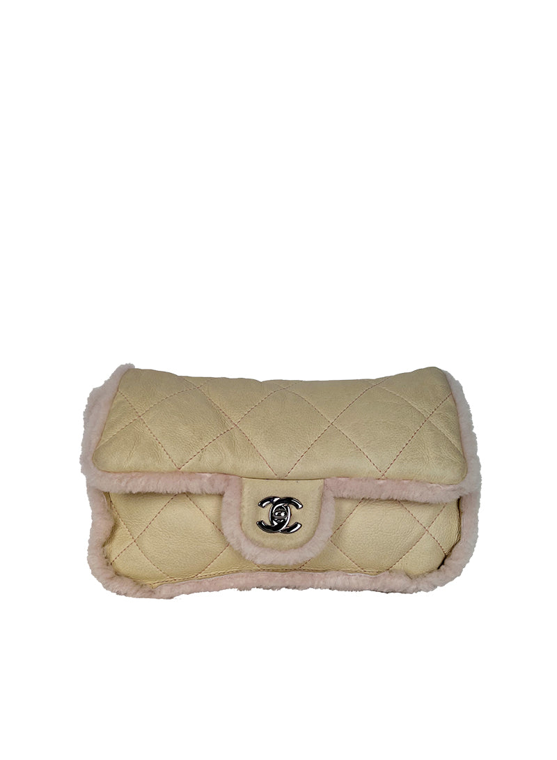 Chanel 2.55 bag in beige leather with pink sheepskin profiles