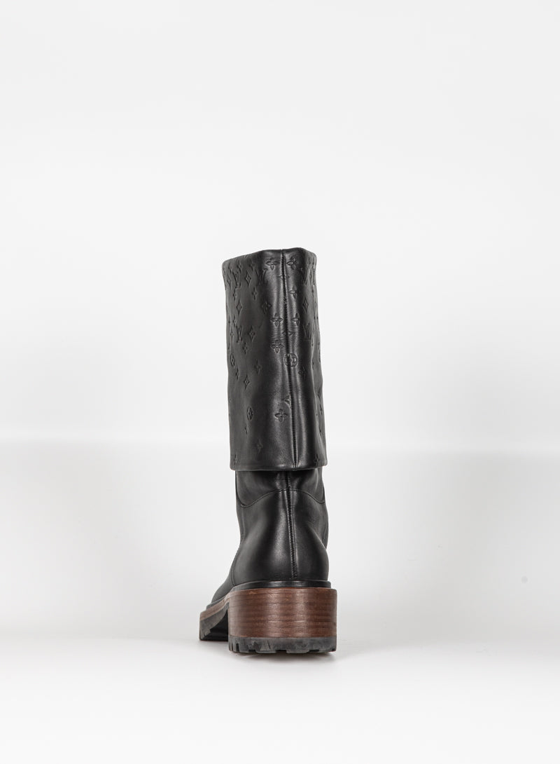 Louis Vuitton Black leather boots with maxi cuff - N. 40