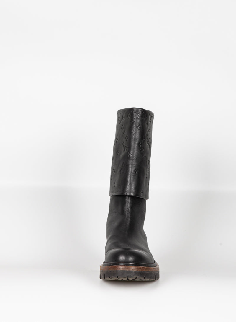 Louis Vuitton Black leather boots with maxi cuff - N. 40