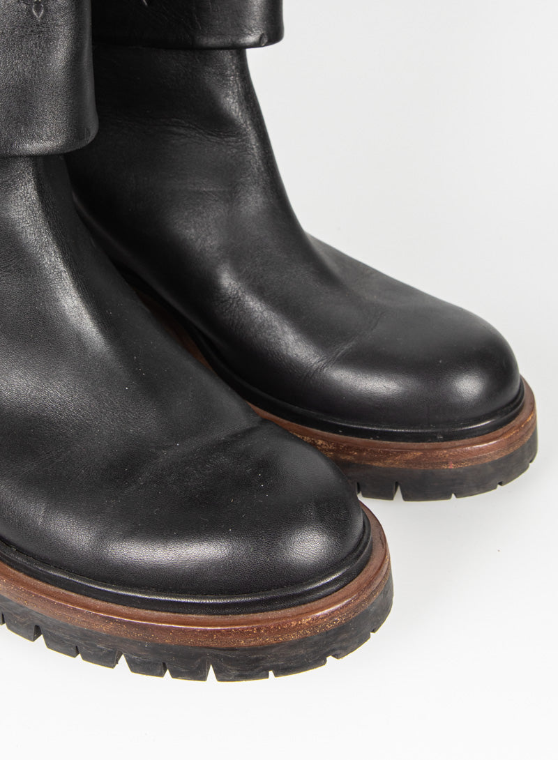 Louis Vuitton Black leather boots with maxi cuff - N. 40