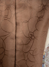 Carica l&#39;immagine nel visualizzatore di Gallery, Chanel Giacca in lana bouclé rosa salmone - Tg. 40
