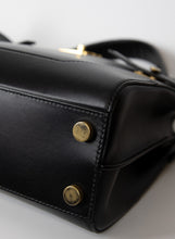 Load image into Gallery viewer, Balmain Rectangular bag in black leather
