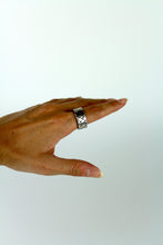 Load image into Gallery viewer, Bottega Veneta Anello intrecciato argento

