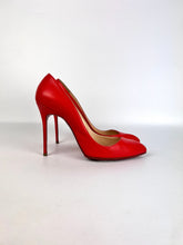 Load image into Gallery viewer, Louboutin Décolléte in pelle rossa - N. 37 ½
