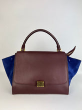 Load image into Gallery viewer, Celine Trapeze Media in pelle bordeaux e blu
