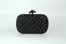 Load image into Gallery viewer, Bottega Veneta Pochette Knot in vernice nera
