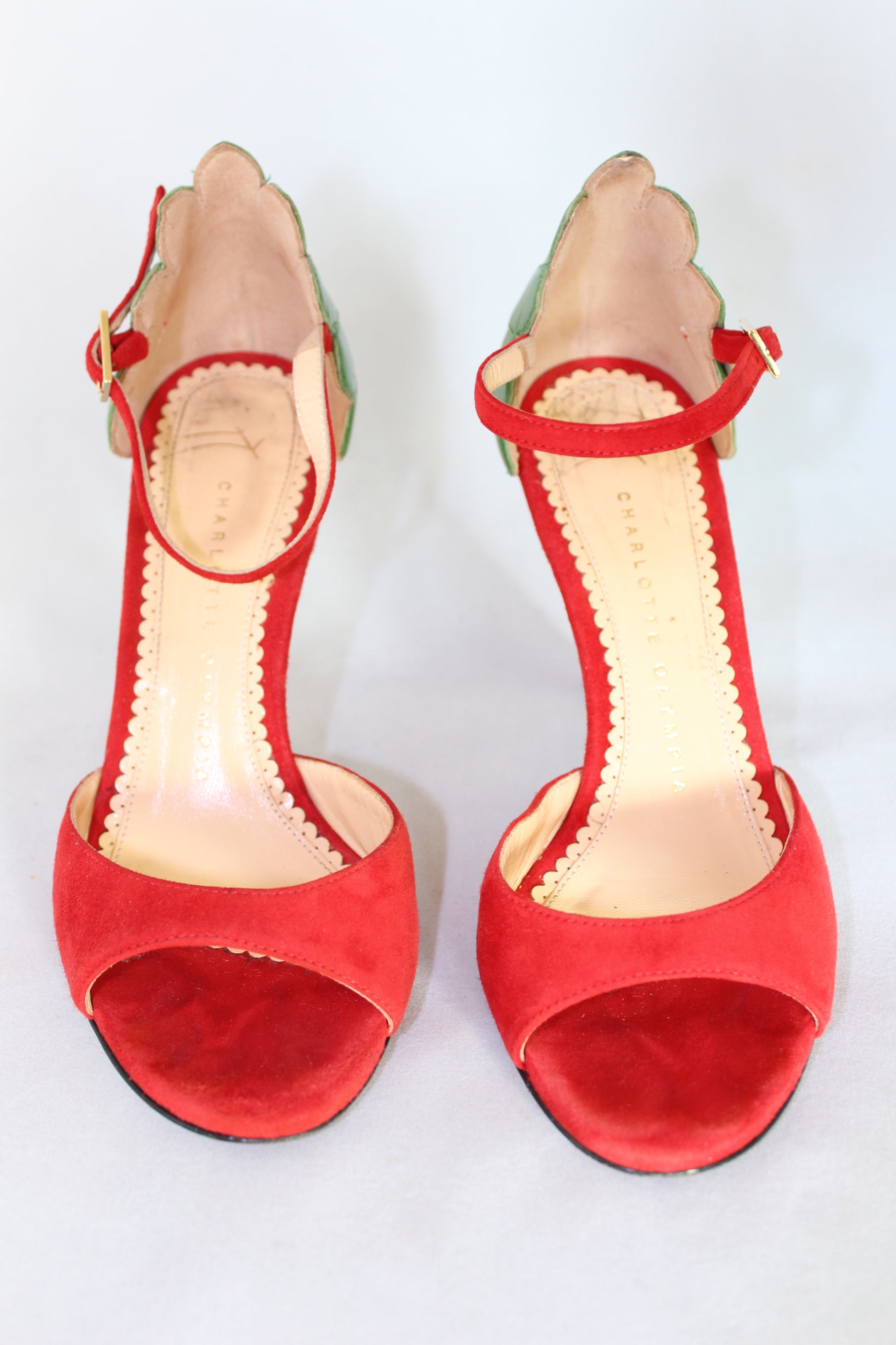 Charlotte Olympia Sandali rossi in camoscio dettaglio coccinella - N. 36 -  lesleyluxuryvintage