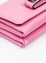 Load image into Gallery viewer, Valentino Borsina Va Va Voom in pelle Rosa con studs

