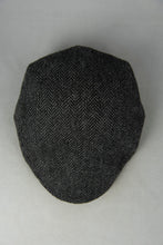 Carica l&#39;immagine nel visualizzatore di Gallery, Borsalino Cappello coppola in lana grigio spinato -  lesleyluxuryvintage
