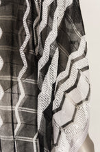Load image into Gallery viewer, MISSONI Blusa poncho in lurex bianco e nero fantasia verticale - Tg. U
