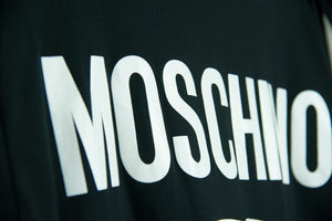 Moschino T-shirt nera con stampa logo e viti - Tg. L -  lesleyluxuryvintage